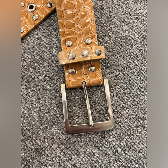 Tan Croc Embossed Studded Belt 43” Silver Grommet Western Y2K Boho Statement - Picture 2 of 9